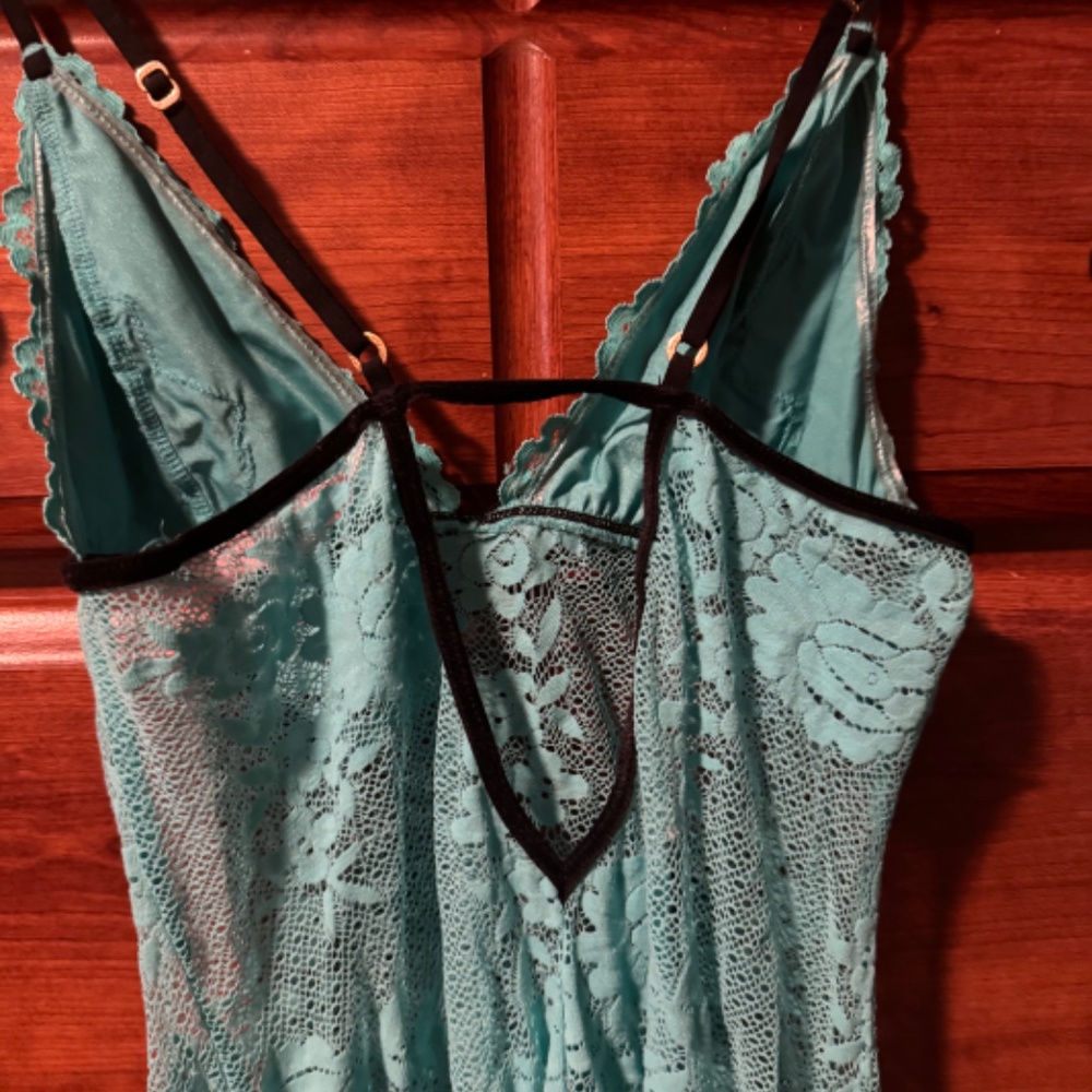 Victoria’s Secret - Picture 5 of 8